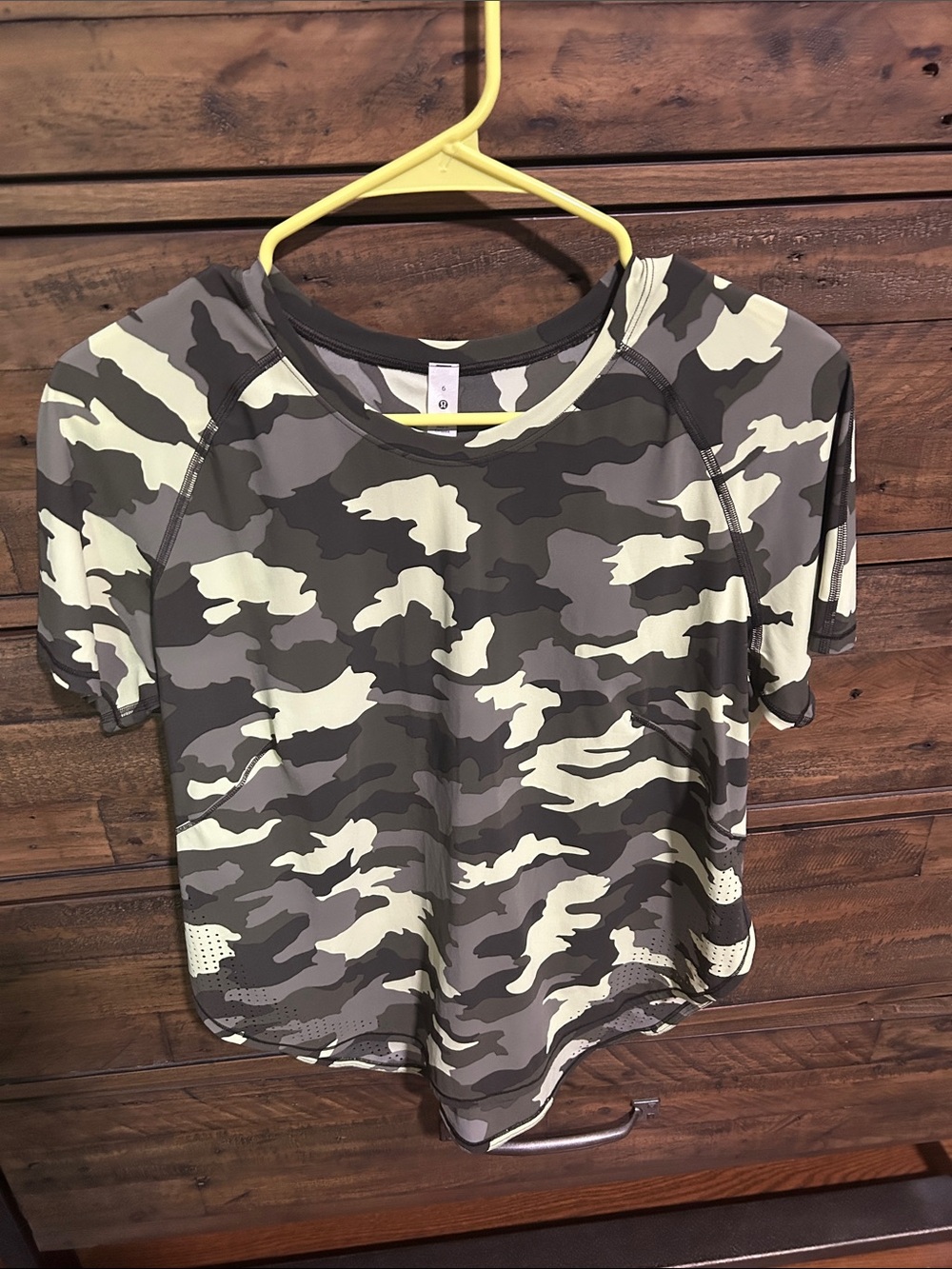Lululemon UVP Run Camo Performance Tee. Athletic. Running. Active. Cool.
